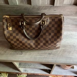 Authentic Louis Vuitton Damier Speedy 35